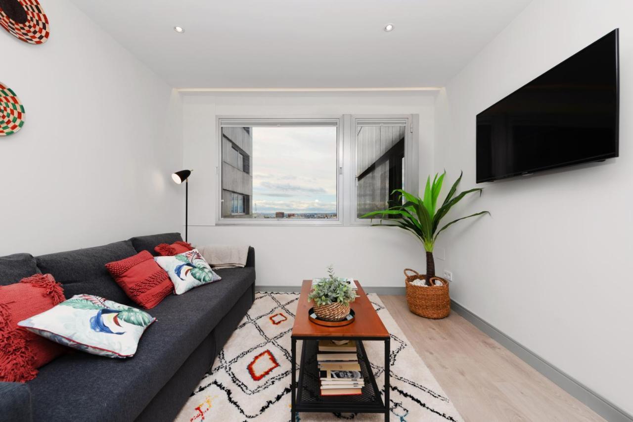 2 Bedrooms 1 Bathroom Furnished - Justicia - Executive Style - Mintystay Madrid Bagian luar foto