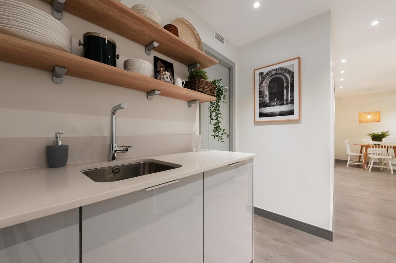 2 Bedrooms 1 Bathroom Furnished - Justicia - Executive Style - Mintystay Madrid Bagian luar foto