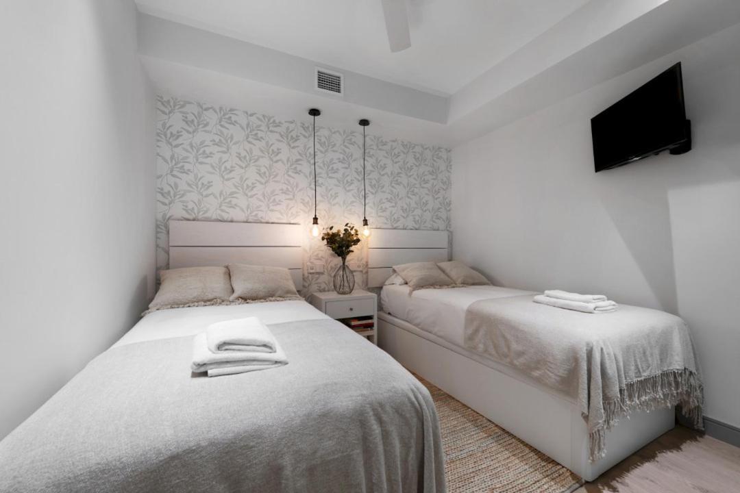 2 Bedrooms 1 Bathroom Furnished - Justicia - Executive Style - Mintystay Madrid Bagian luar foto